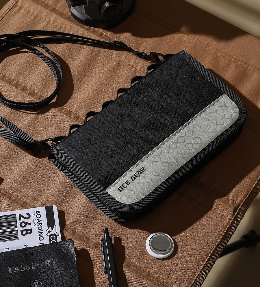 Quorlan™ Luxe Family Passport Organizer, photo 20