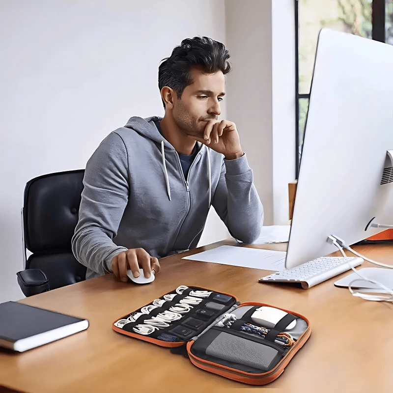 Kyphos™ Ultra 2L Tech Organizer Pouch, photo 10