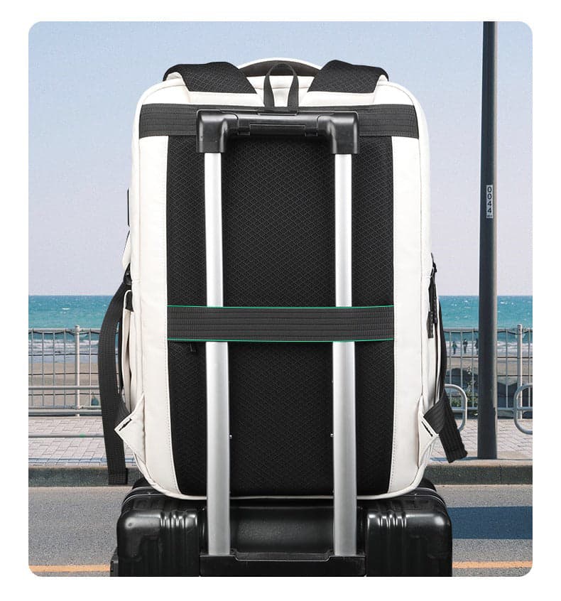 RoamPack Edge Laptop Backpack for 17" with USB Port, photo 11