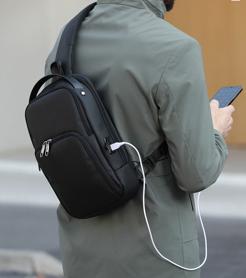 The Wildhorseโข Pro Crossbody Bag for 12" Tablets with USB Port, photo 11