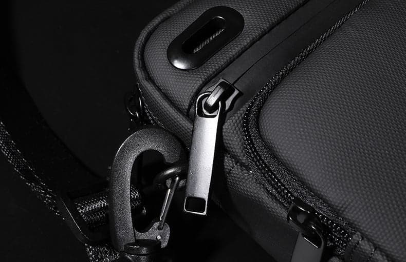 Coral™ Pro Business Crossbody Bag with USB Port, photo 3