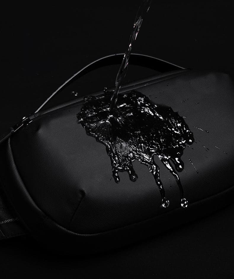 The Amp Quantum 2L Crossbody Bag, photo 13