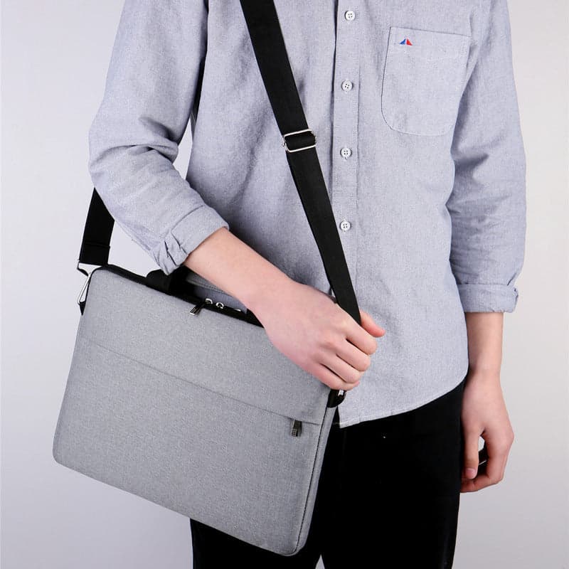 Revisโข Pro Water-Repellent Laptop Case, photo 13