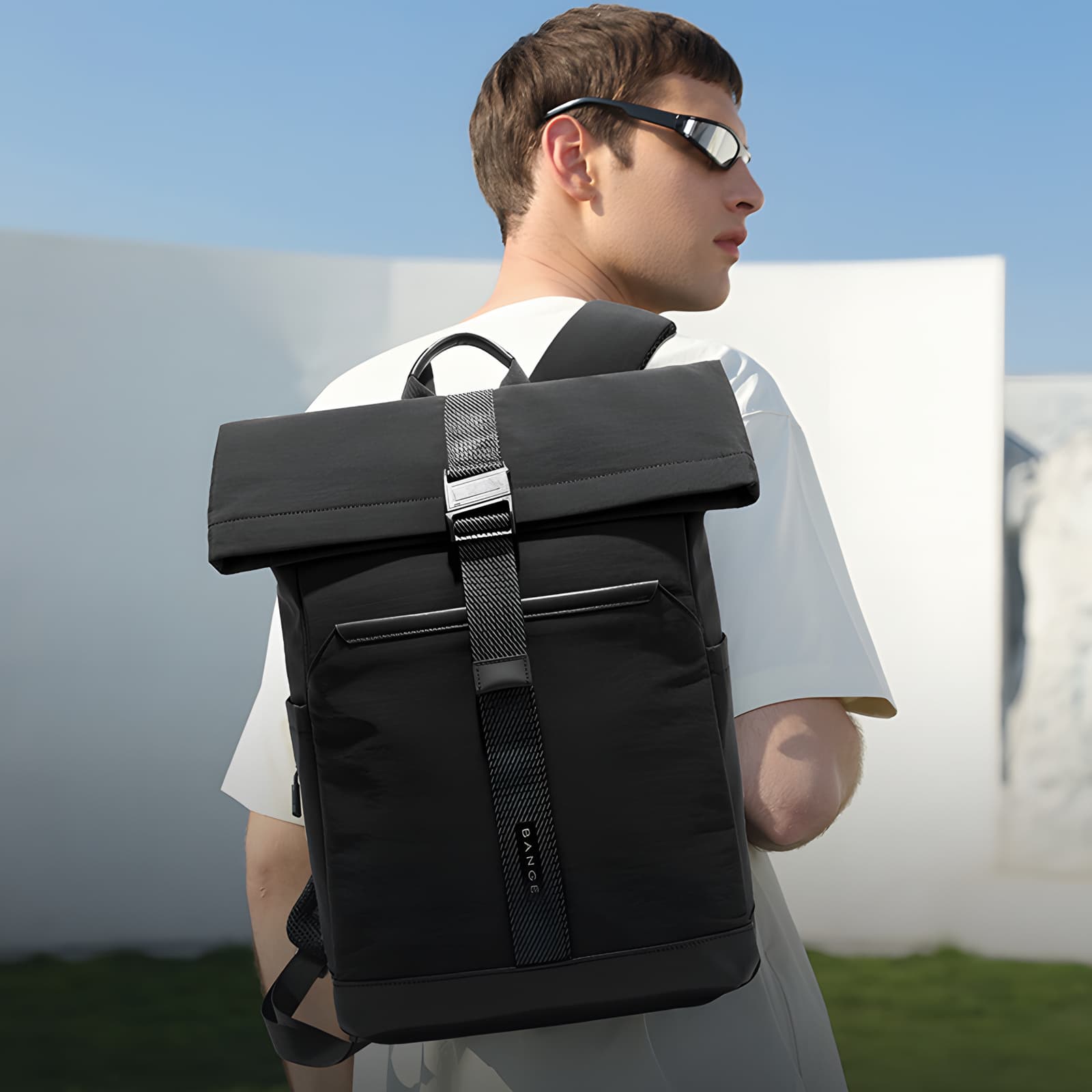 The Rolvik 18L Roll-Top Laptop Backpack, photo 2
