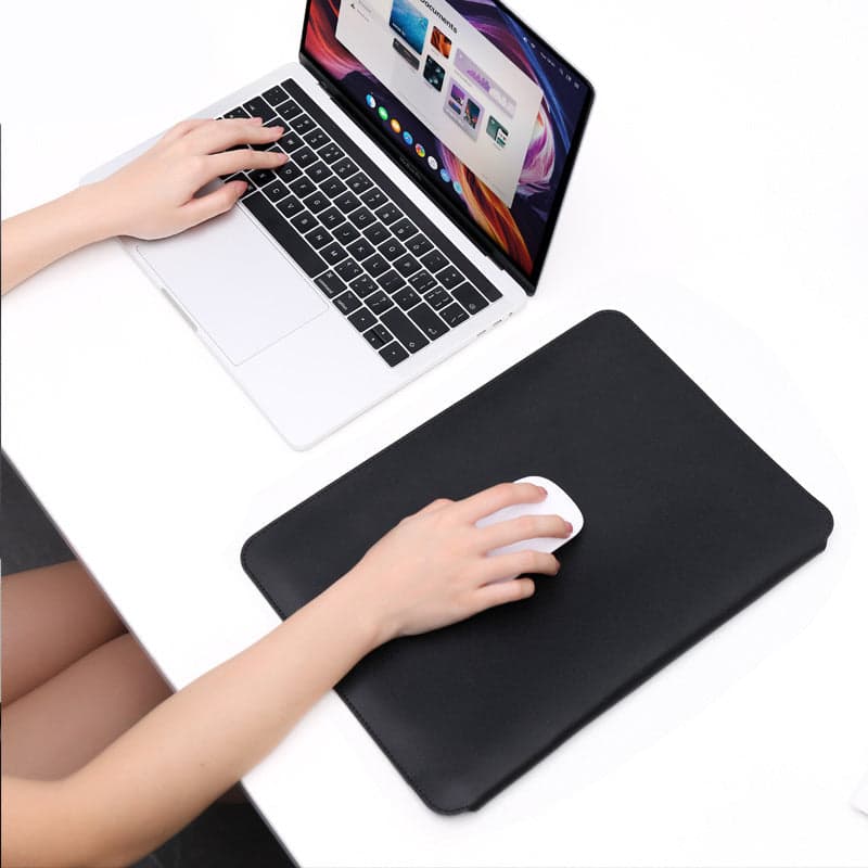 The TechSquad Xtreme Genuine Leather Laptop Sleeve for 14 Inch Laptops, photo 9