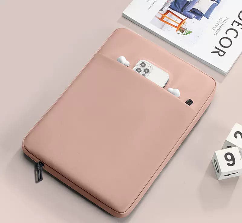 The Funda Prime Slim Laptop Case in Synthetic Leather