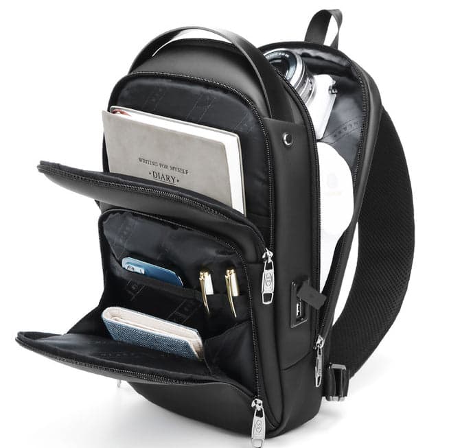 The Wildhorseโข Pro Crossbody Bag for 12" Tablets with USB Port, photo 3