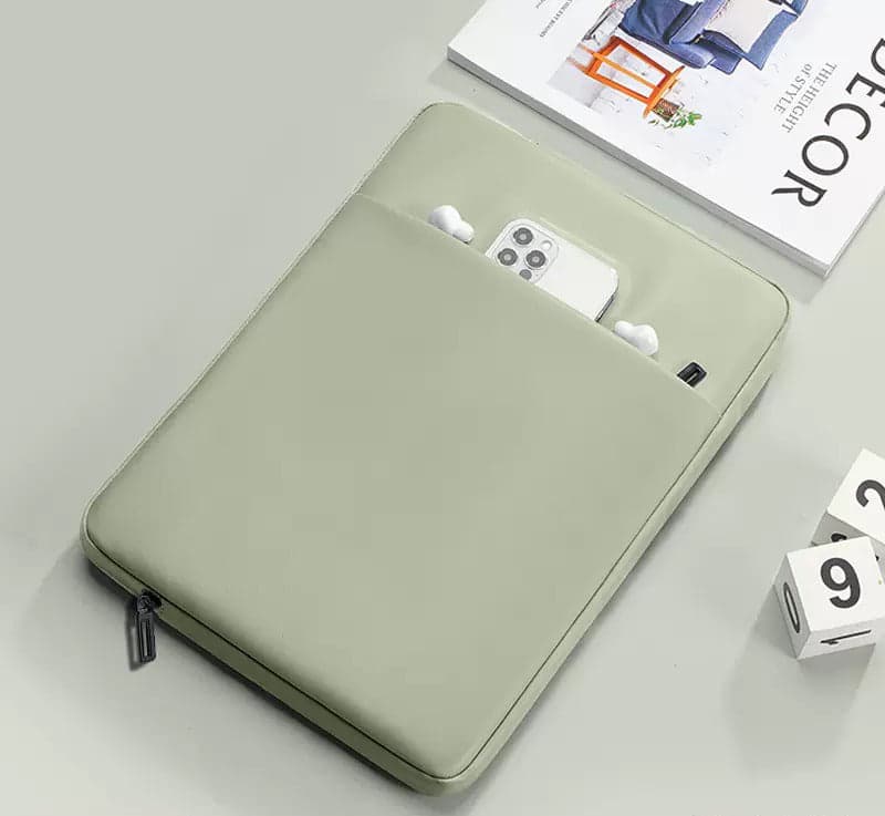 The Funda Prime Slim Laptop Case in Synthetic Leather, photo 17