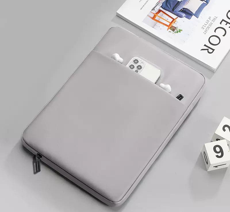 The Funda Prime Slim Laptop Case in Synthetic Leather, photo 18