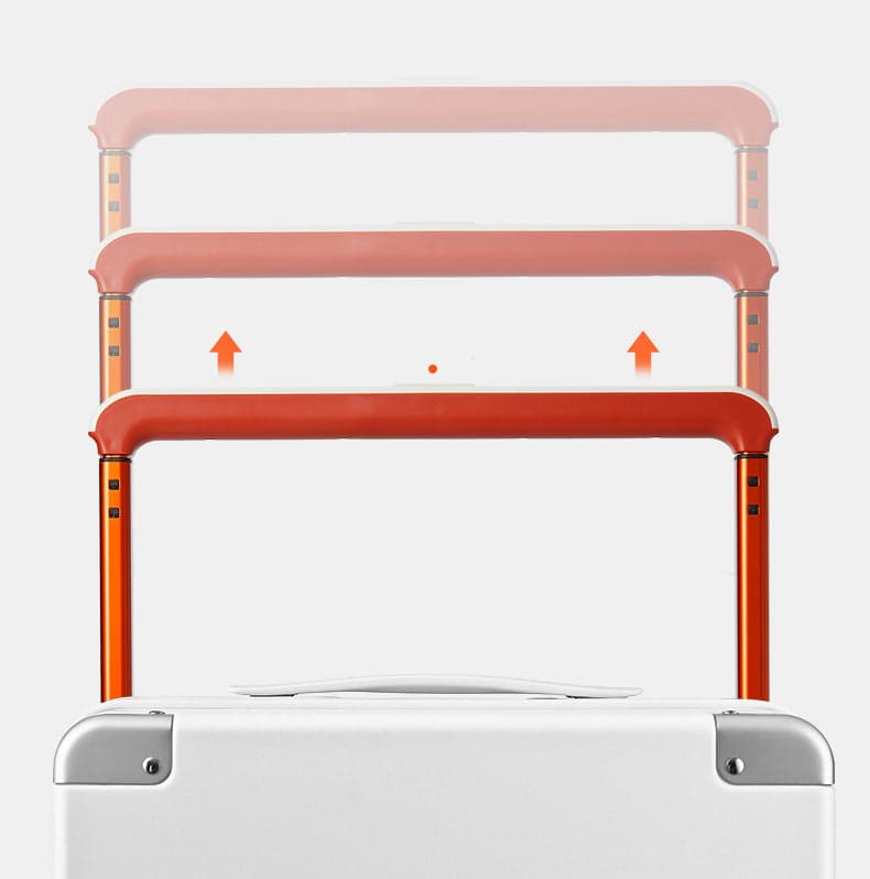 The Reign Man™ Pro Hardside Suitcase with USB Port, photo 8