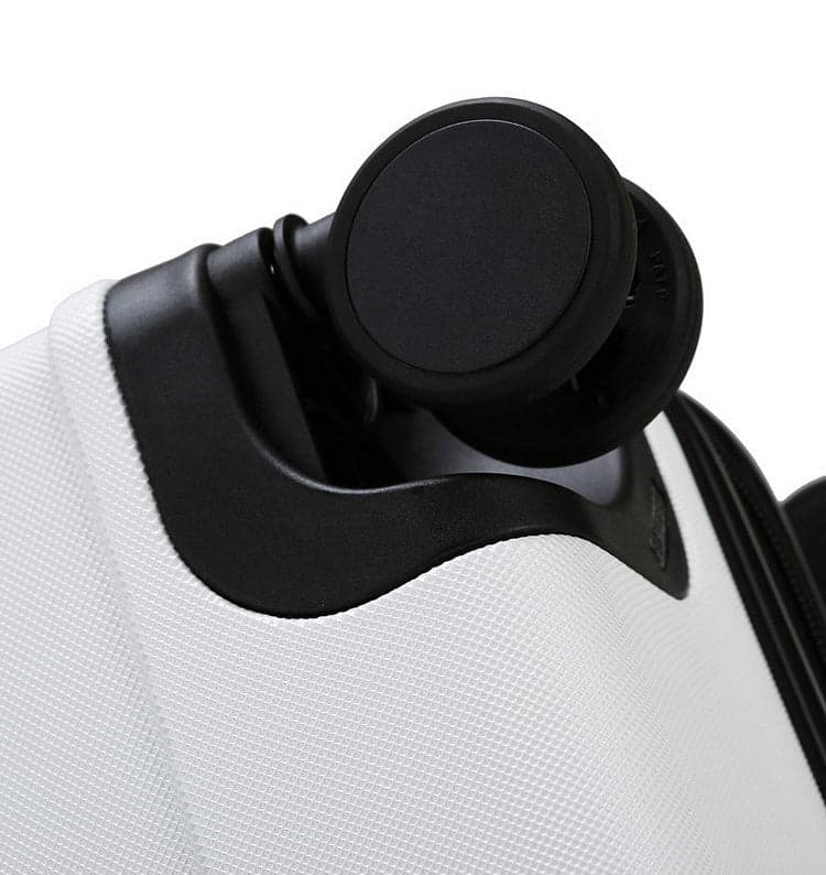 The Riflemanโข Pro Hardside Carry-On Suitcase with USB Port, photo 9