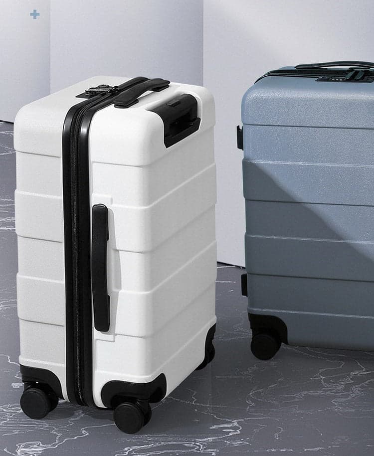 The Riflemanโข Pro Hardside Carry-On Suitcase with USB Port, photo 16