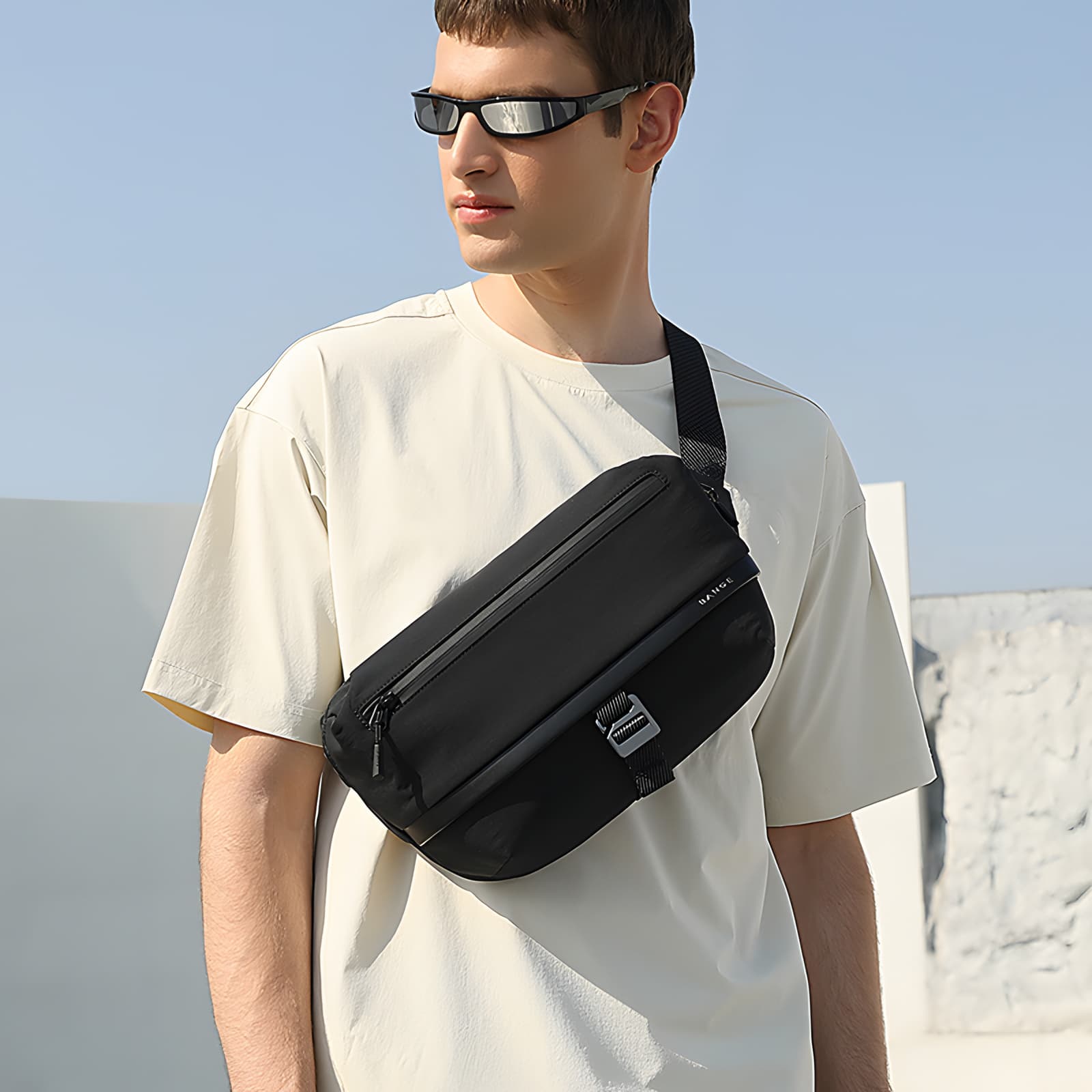 Udine Chest Bag for Tablets up to 11 Inches, photo 2