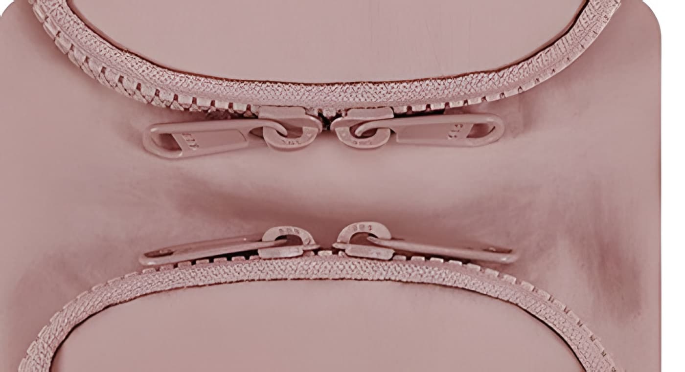 Cannes Puffy Travel Toiletry Bag with Wet and Dry Sections, photo 10