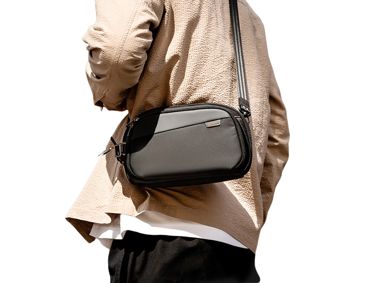 The Qyxar™ Max Storage Bag – 3L Waterproof Tech Organizer by Camel Mountain