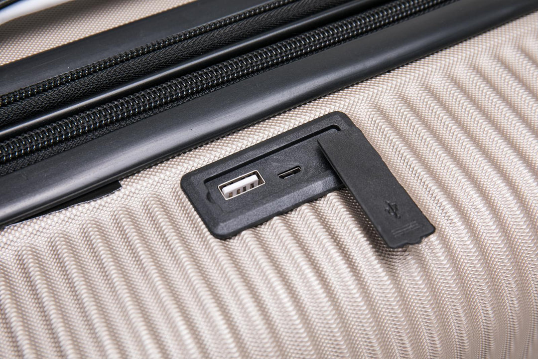 Swiss Digital® Crosslite Medium 24" suitcase