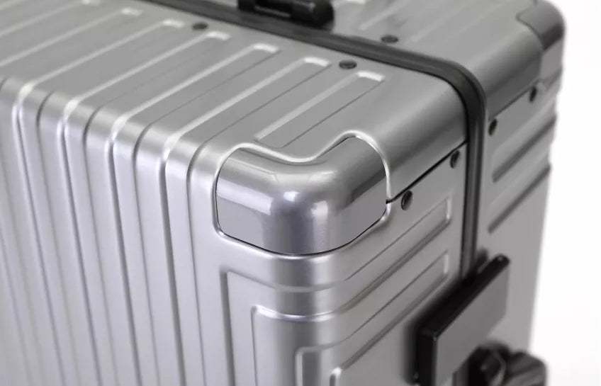 Optional Hard Suitcase* Camel Mountain® Delight